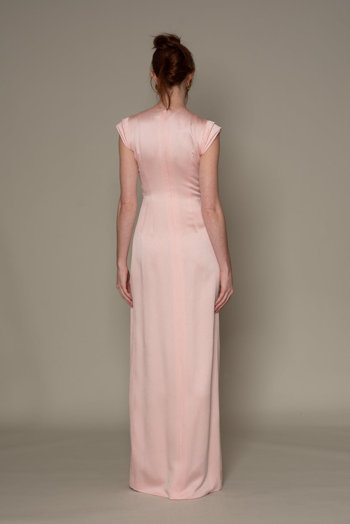 V NECK SLEEVELESS SILK CREPE FRONT DRAPING PLEATING GOWN