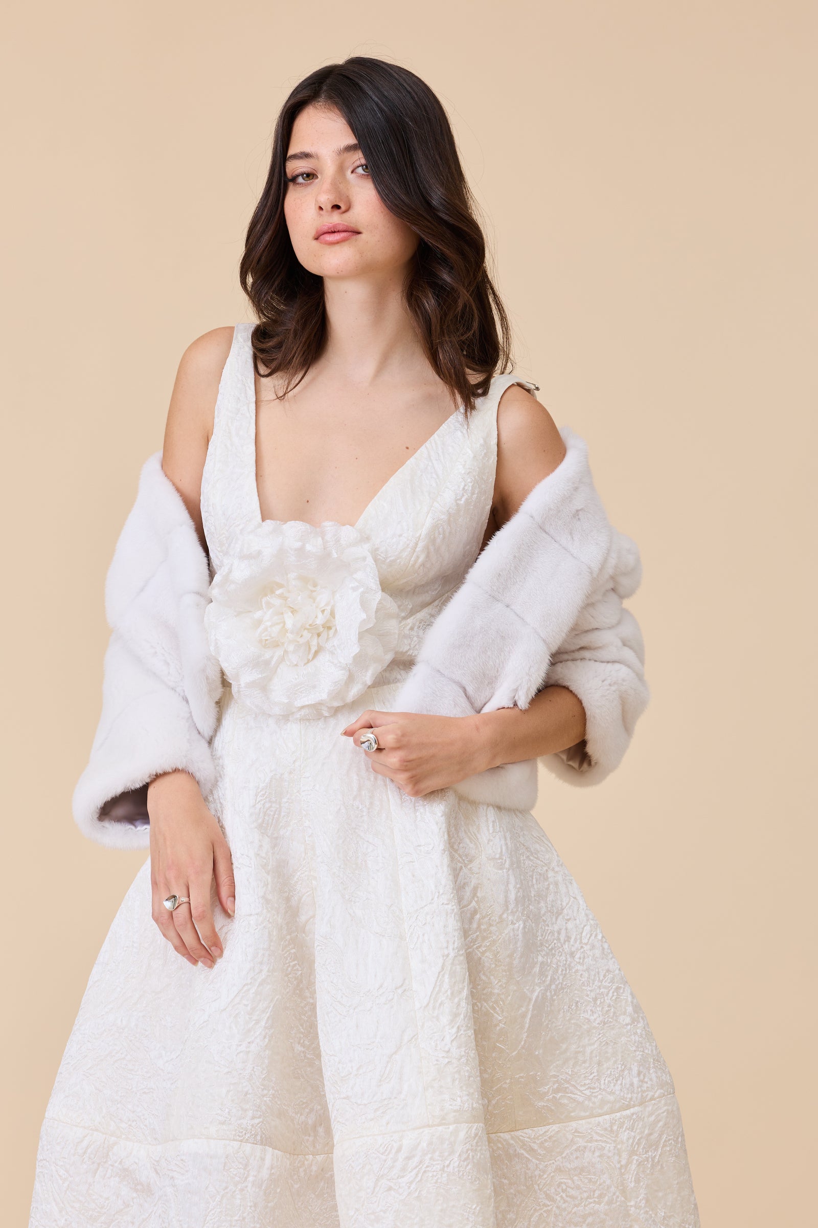 CREAM V NECK JACQUARD PRINTED GOWN