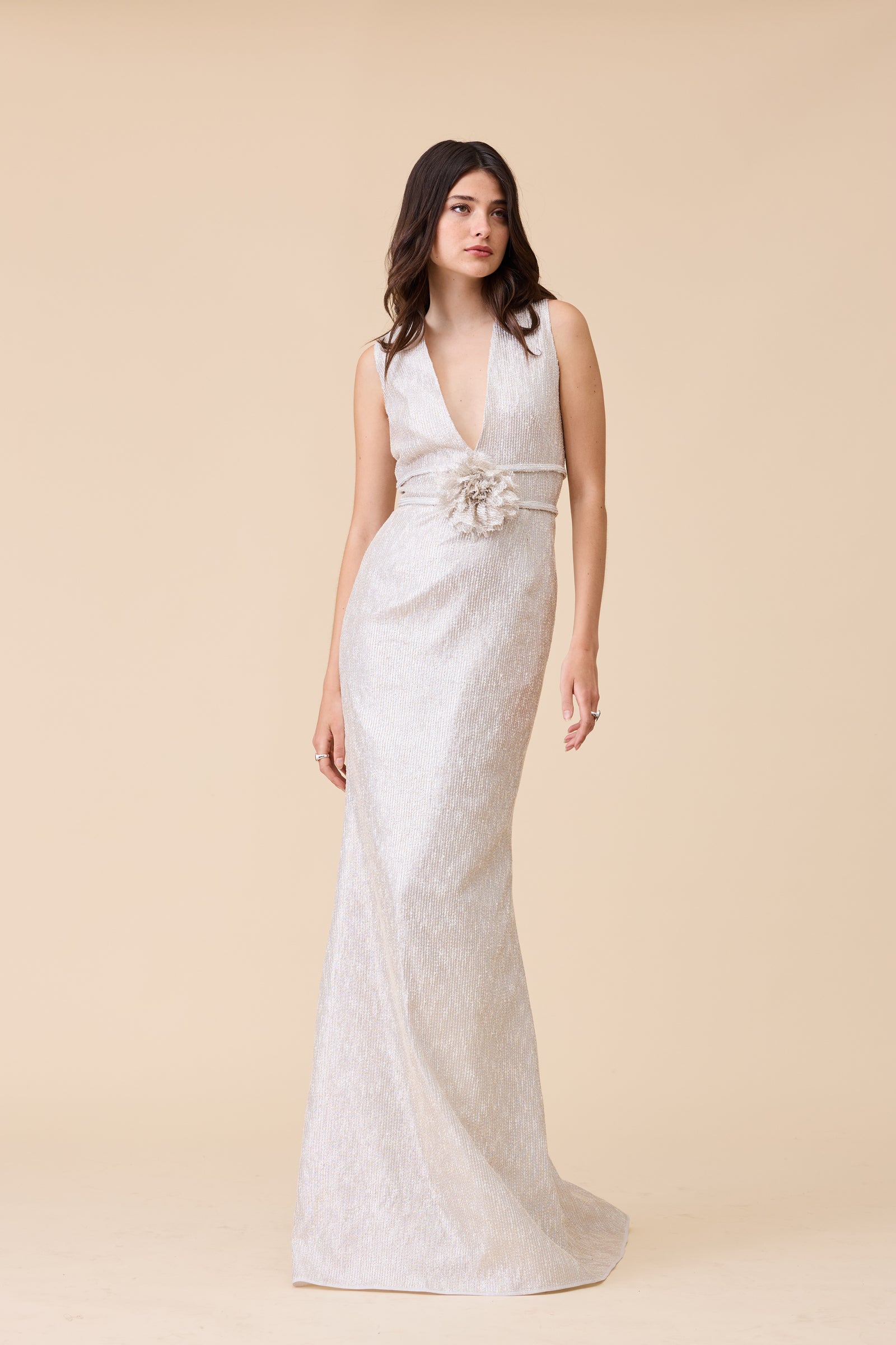 CREAM SLEEVELESS V NECK WITH LUREX TWEED GOWN