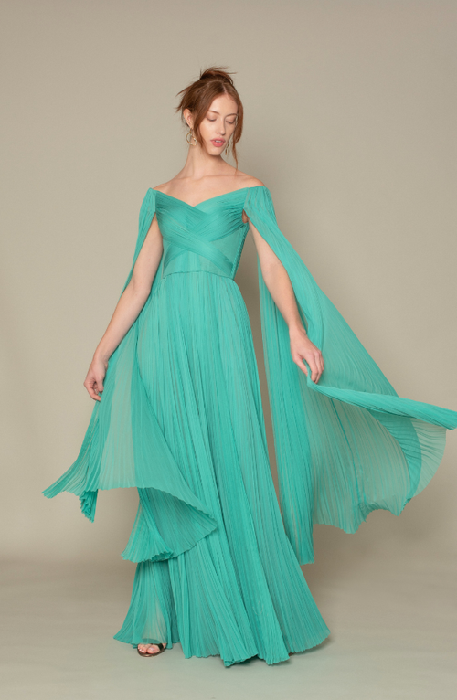 V–NECK HAND PLEATING SILK CHIFFON GOWN