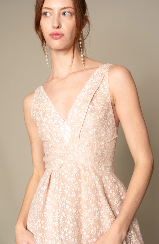 V NECK SLEEVLESS PARADISO FLORAL JACQUARD PELATS DRESS