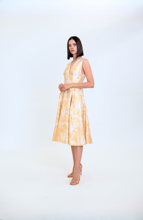 MULTI YELLOW ABSTRACT JACQARD V NECK SLEEVESLESS DAY DRESS