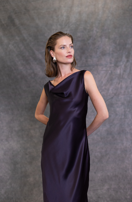 SILK CREPE SLEEVELESS FRONT DRAPING BIAS