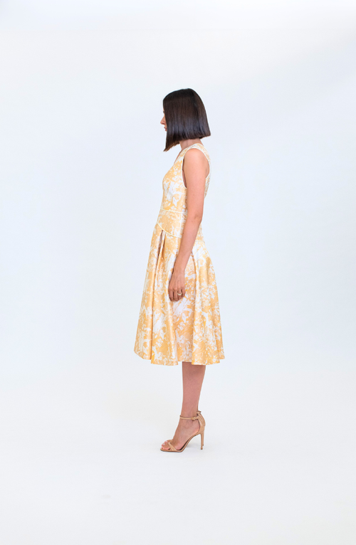 MULTI YELLOW ABSTRACT JACQARD V NECK SLEEVESLESS DAY DRESS