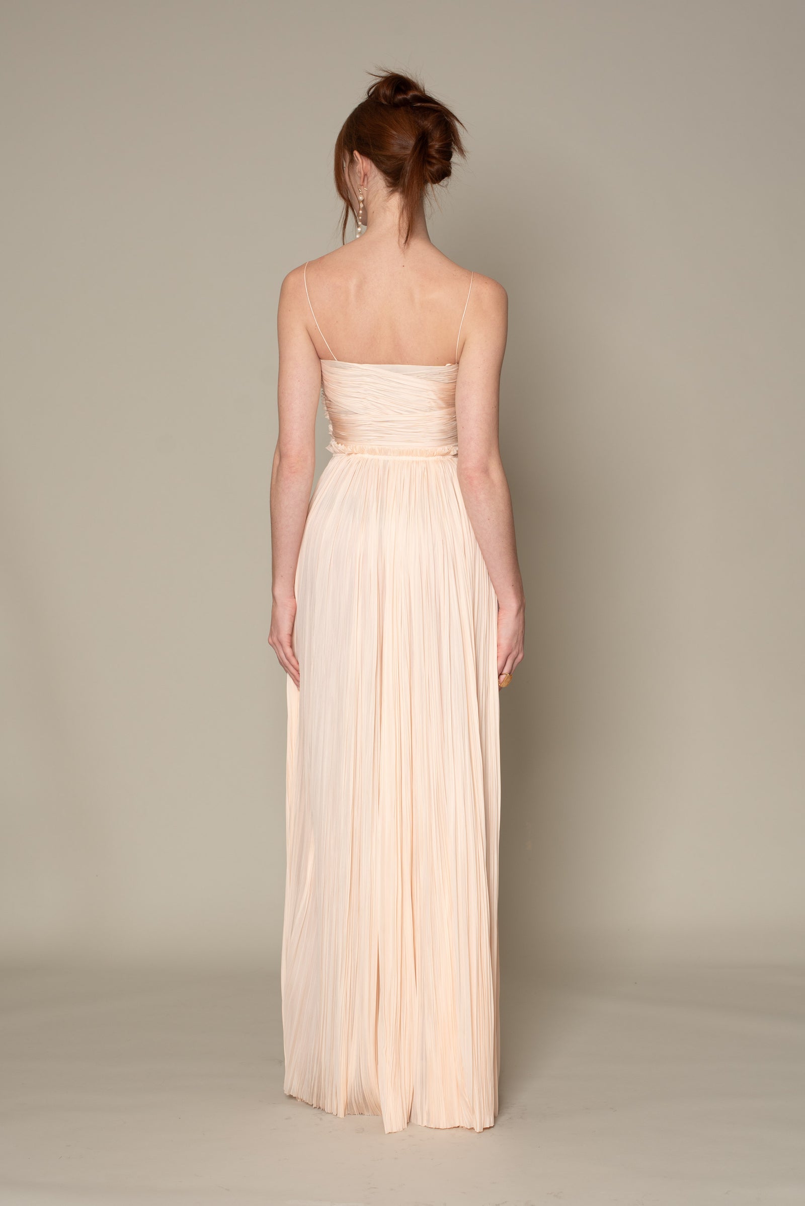 SWEETHEART SLEEVELESS HAND PLEATING SILK SATIN GOWN