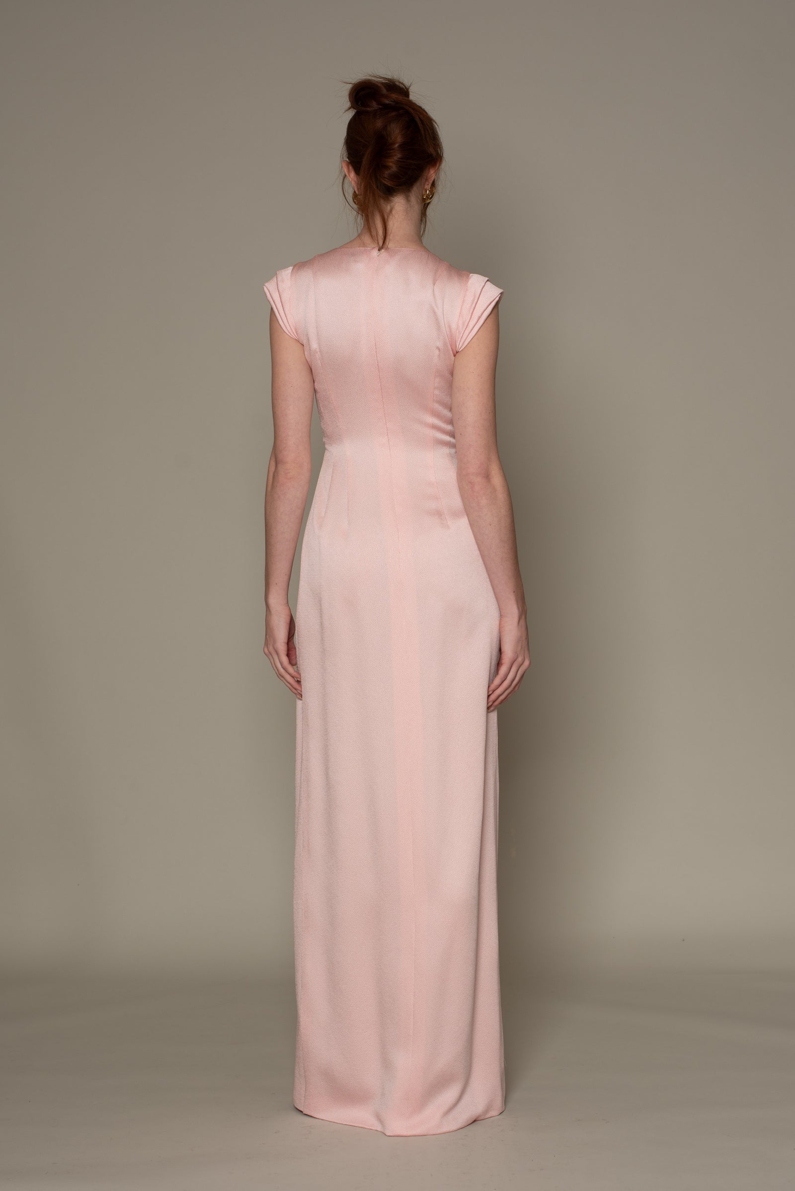 V NECK SLEEVELESS SILK CREPE FRONT DRAPING PLEATING GOWN
